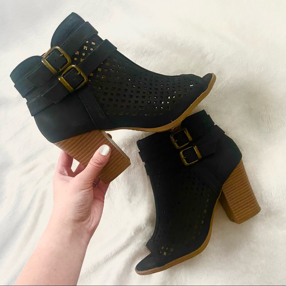 Brash Black Double Buckle Heeled Booties